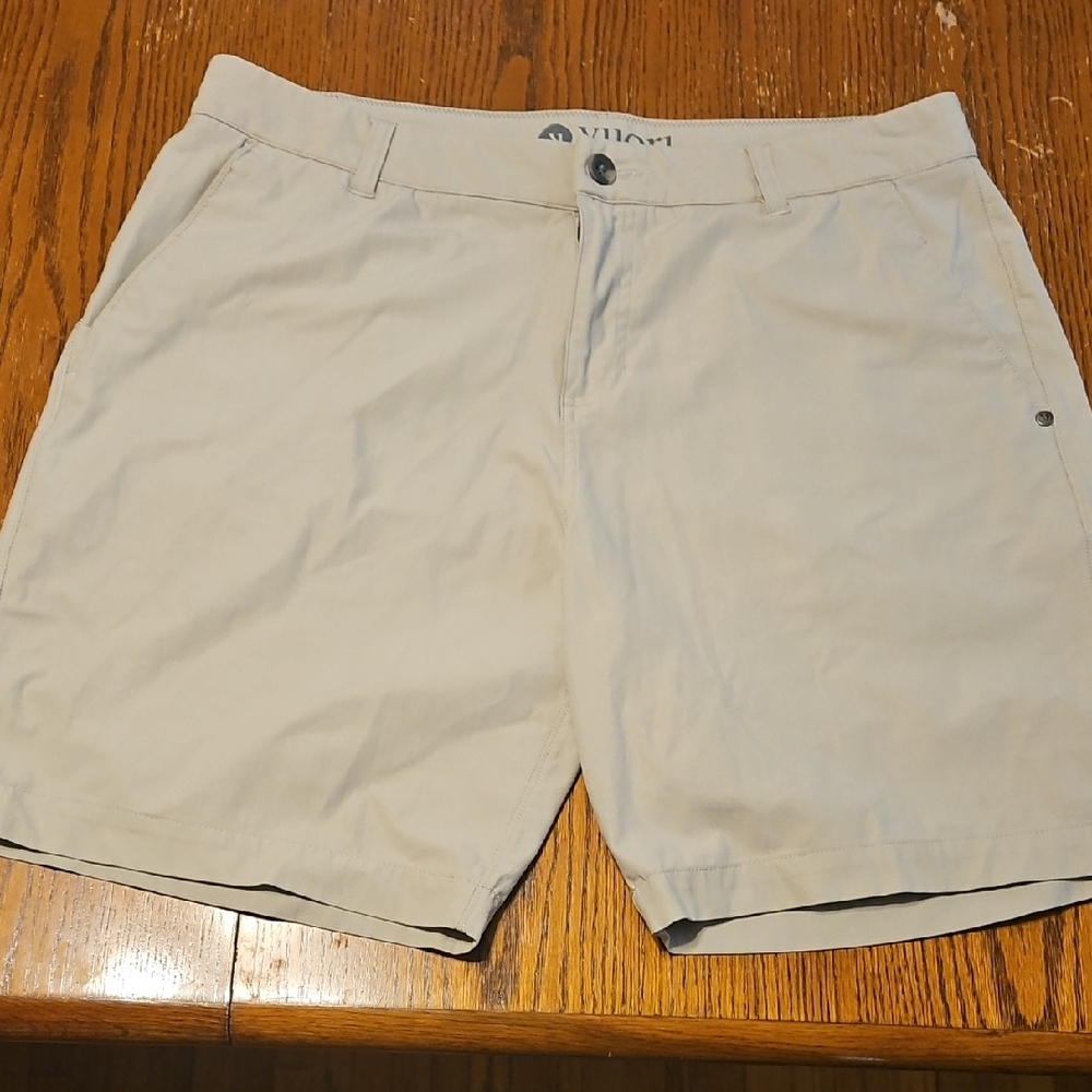 Vuori Men's Light Tan Flat Front Shorts